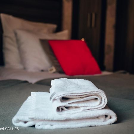 Hotel Le Saint Patrice Bayeux Bagian luar foto