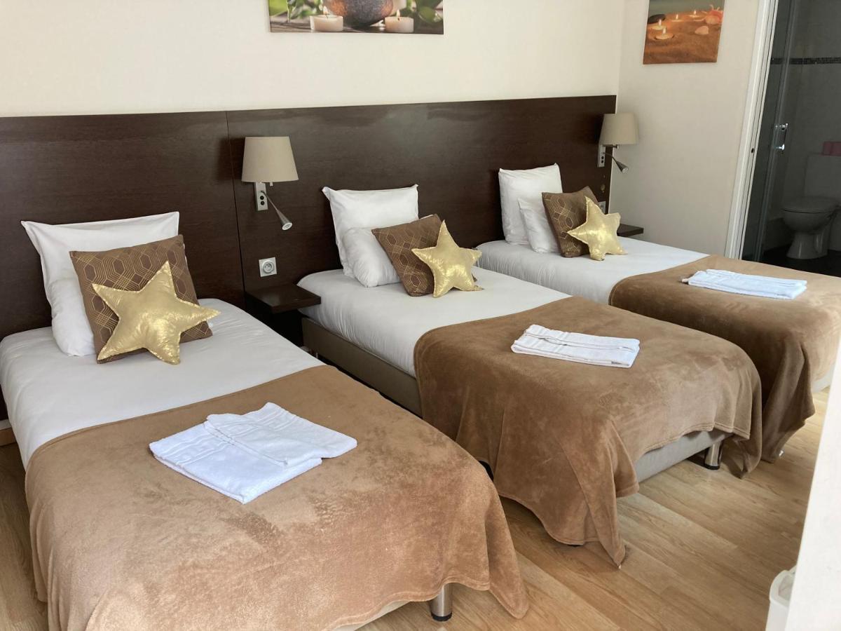 Hotel Le Saint Patrice Bayeux Bagian luar foto