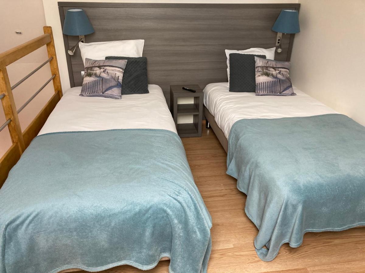 Hotel Le Saint Patrice Bayeux Bagian luar foto
