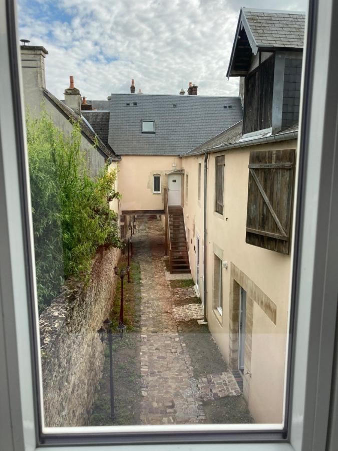 Hotel Le Saint Patrice Bayeux Bagian luar foto