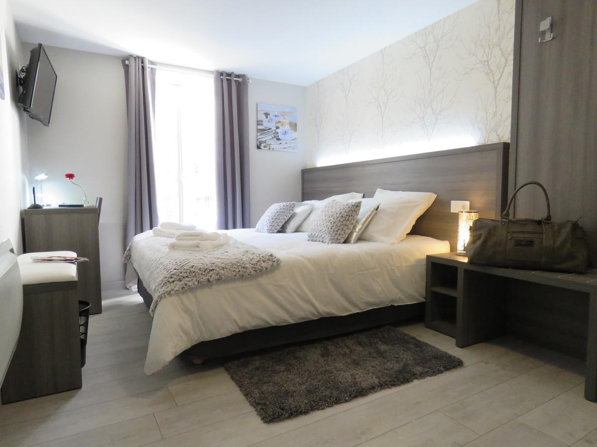 Hotel Le Saint Patrice Bayeux Bagian luar foto