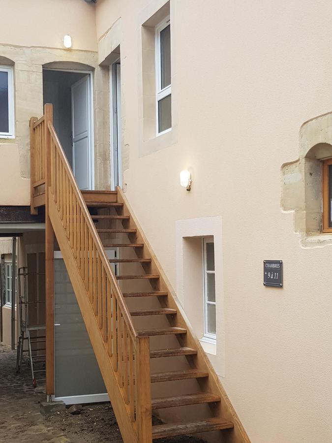 Hotel Le Saint Patrice Bayeux Bagian luar foto